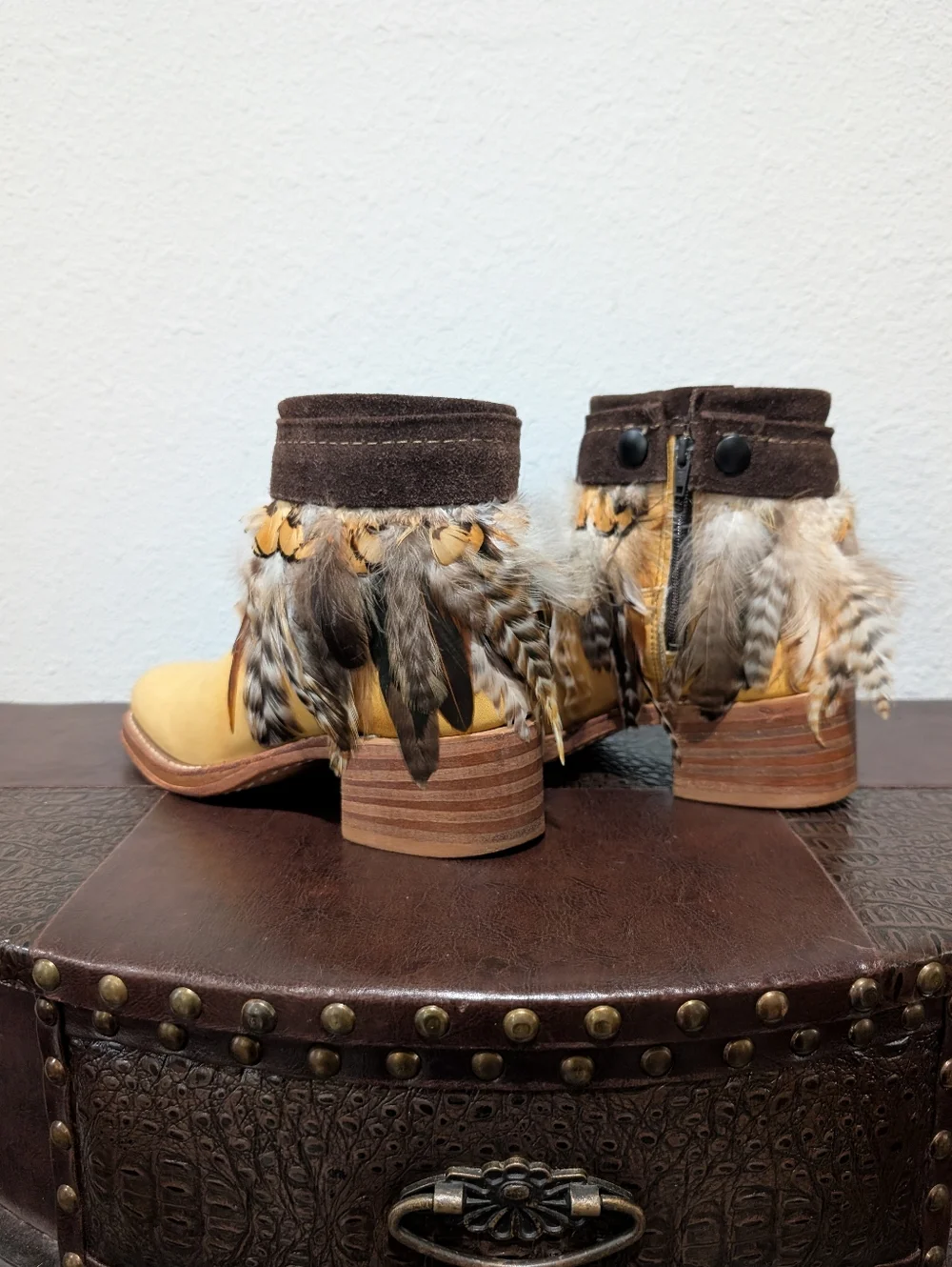 Vintage Frye Campus Banana Short Boots With Custom Feather Trim Size 6